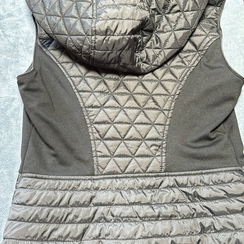 Bebe Quilted Full Zip Hooded Vest/Medium-Black - Picture 4 of 5